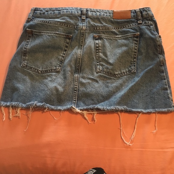 Urban Outfitters BDG denim raw-edge mini skirt - Picture 5 of 5
